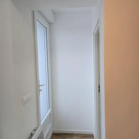 Appartamento 304 - Avec Terrasse Refait à Neuf